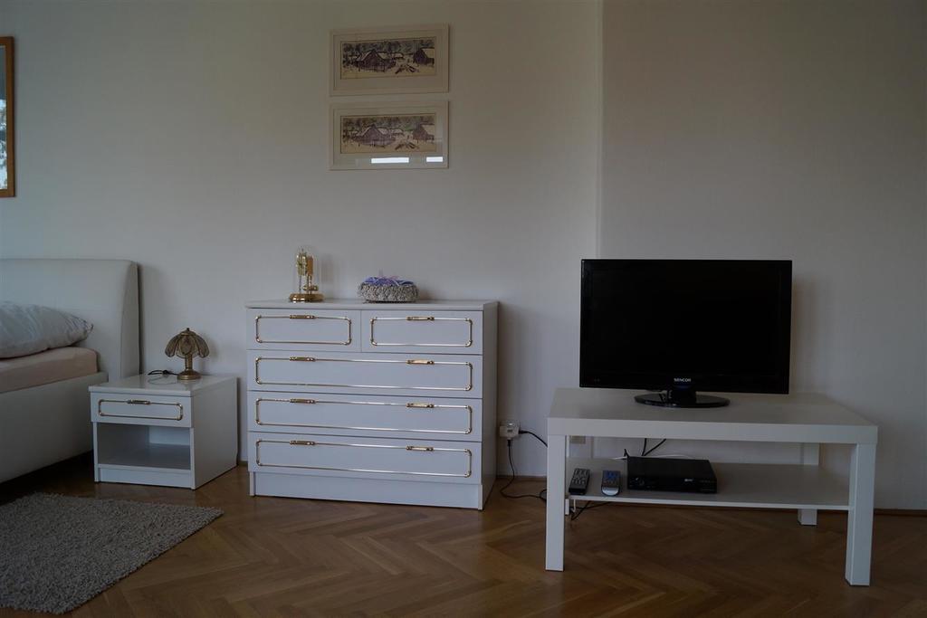 Apartman U Stadionu Broumov Buitenkant foto